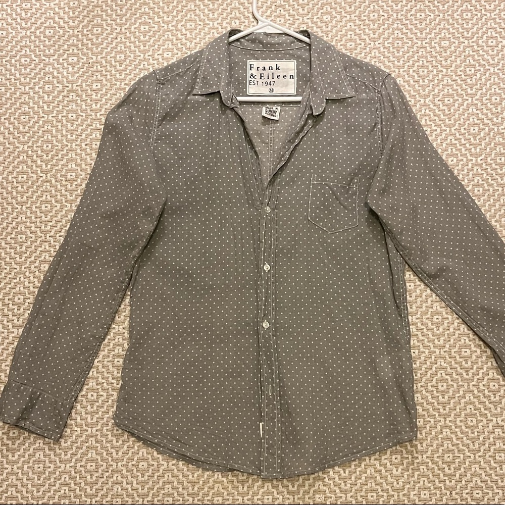 Frank & Eileen Grey White Polka dot button down EUC Sz Medium